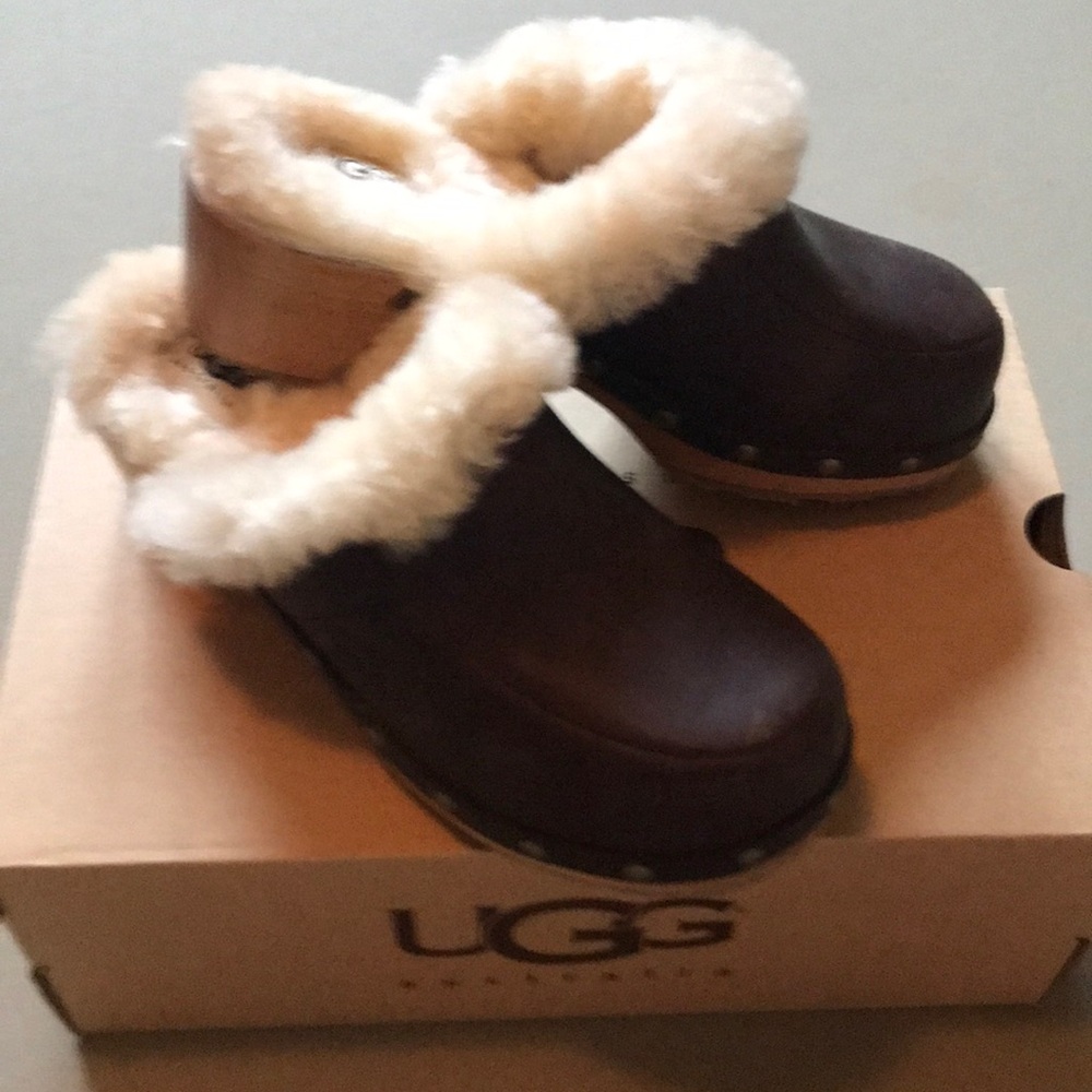 UGG Clogs dark brown with fur inside